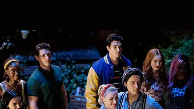 Verrückte Theorie zu Riverdale: Ist SIE eigentlich tot? - Foto: The CW / Netflix