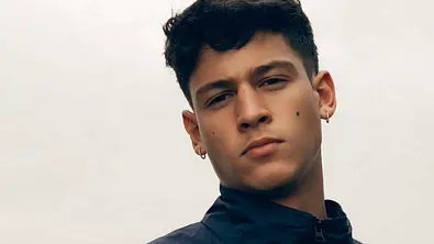 „Warrior Nun“: Emilio Sakraya spielt in US-Netflix-Serie mit! - Foto: Robert Wunsch