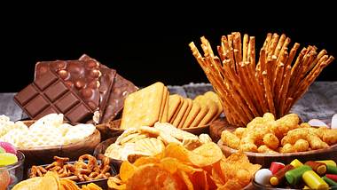 Schokolade, Chips, Käse: Was dein Lieblings-Snack über den Charakter verrät! - Foto: beats3 / iStockPhoto