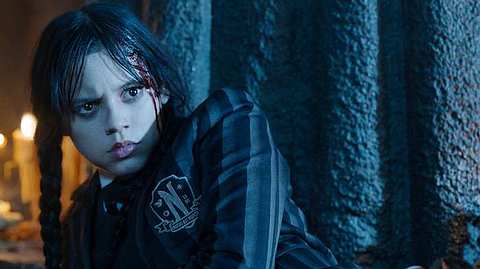 Wednesday Addams hat ihr Leben für ihre Freunde aufs Spiel gesetzt, doch wird sie in der 2. Staffel von Wednesday auch eine Heldin bleiben oder wird ihre Rolle düsterer? - Foto: Netflix