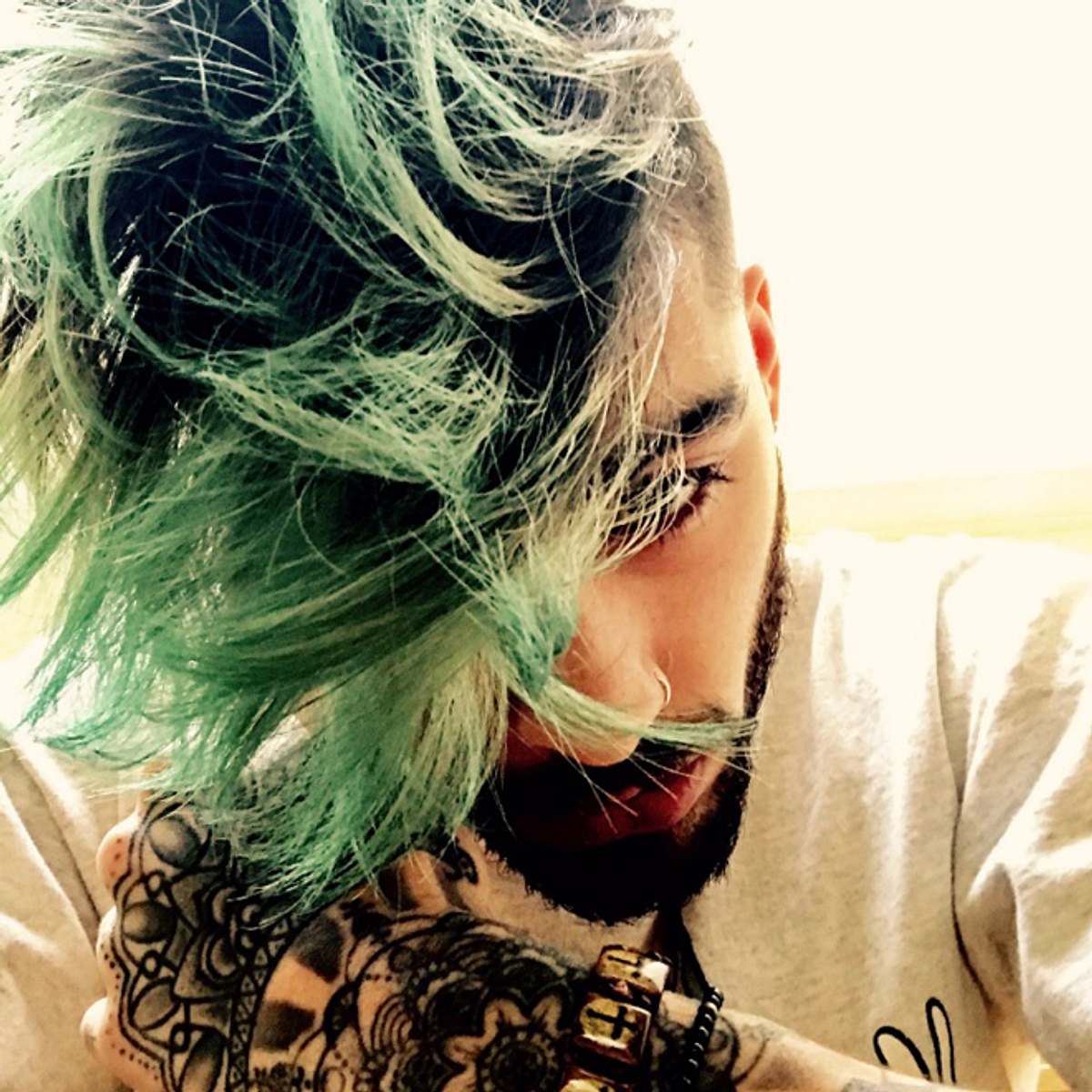 Zayn Malik hat grüne Haare!