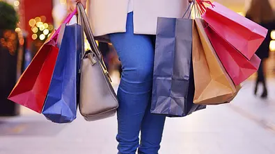 Shitstorm gegen Modekette - Foto: iStock